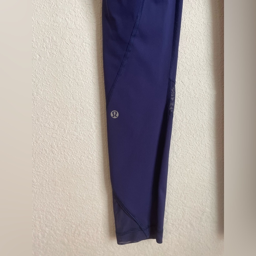 Lululemon Run: Inspire Tight II blue Luxtreme 7/8 Mesh size 2 - Picture 4 of 9